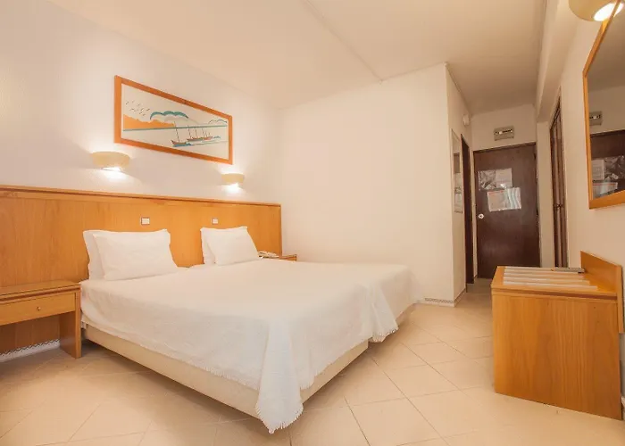 维拉赫斯菲酒店 2*