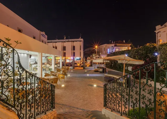 维拉赫斯菲酒店 2* 阿尔布费拉