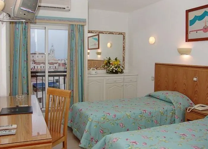 维拉赫斯菲酒店 2* 阿尔布费拉