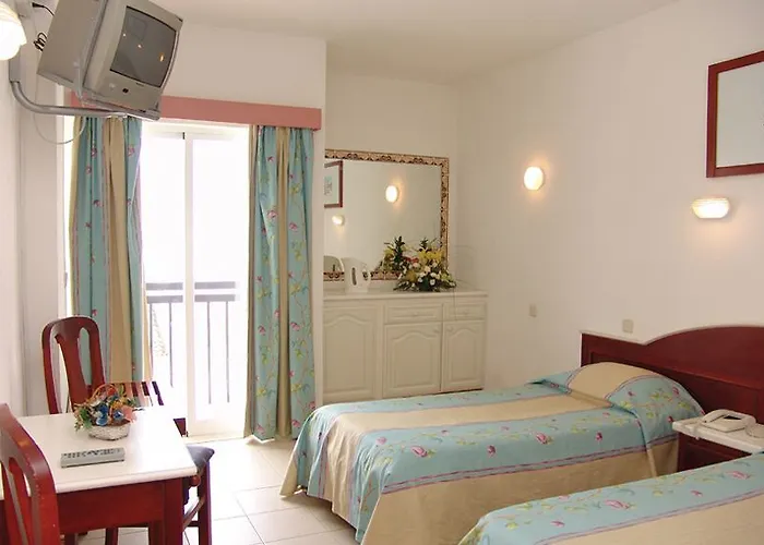 维拉赫斯菲酒店 2*